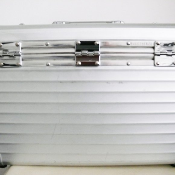 RIMOWA + LUFTHANSA + LEICA - Picture 7 of 16